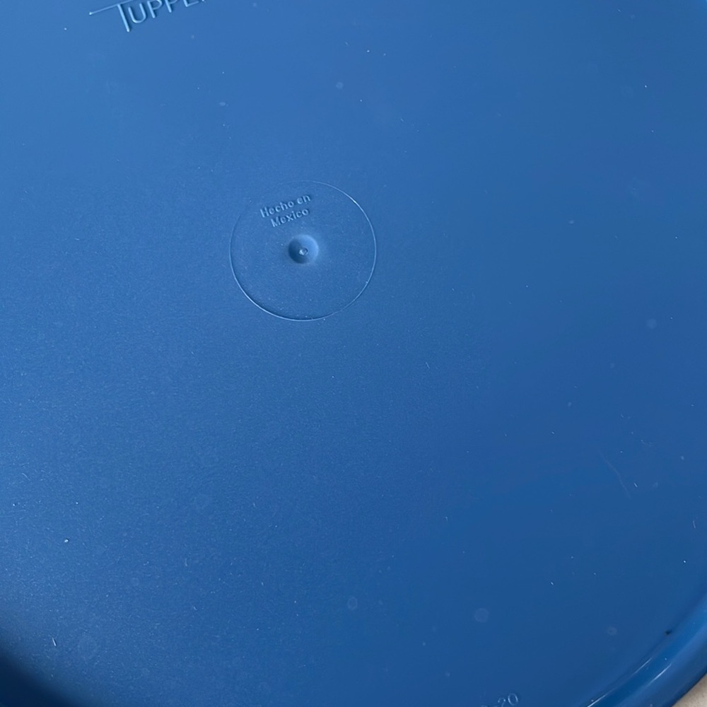 Tupperware Round Container - Picture 14 of 14